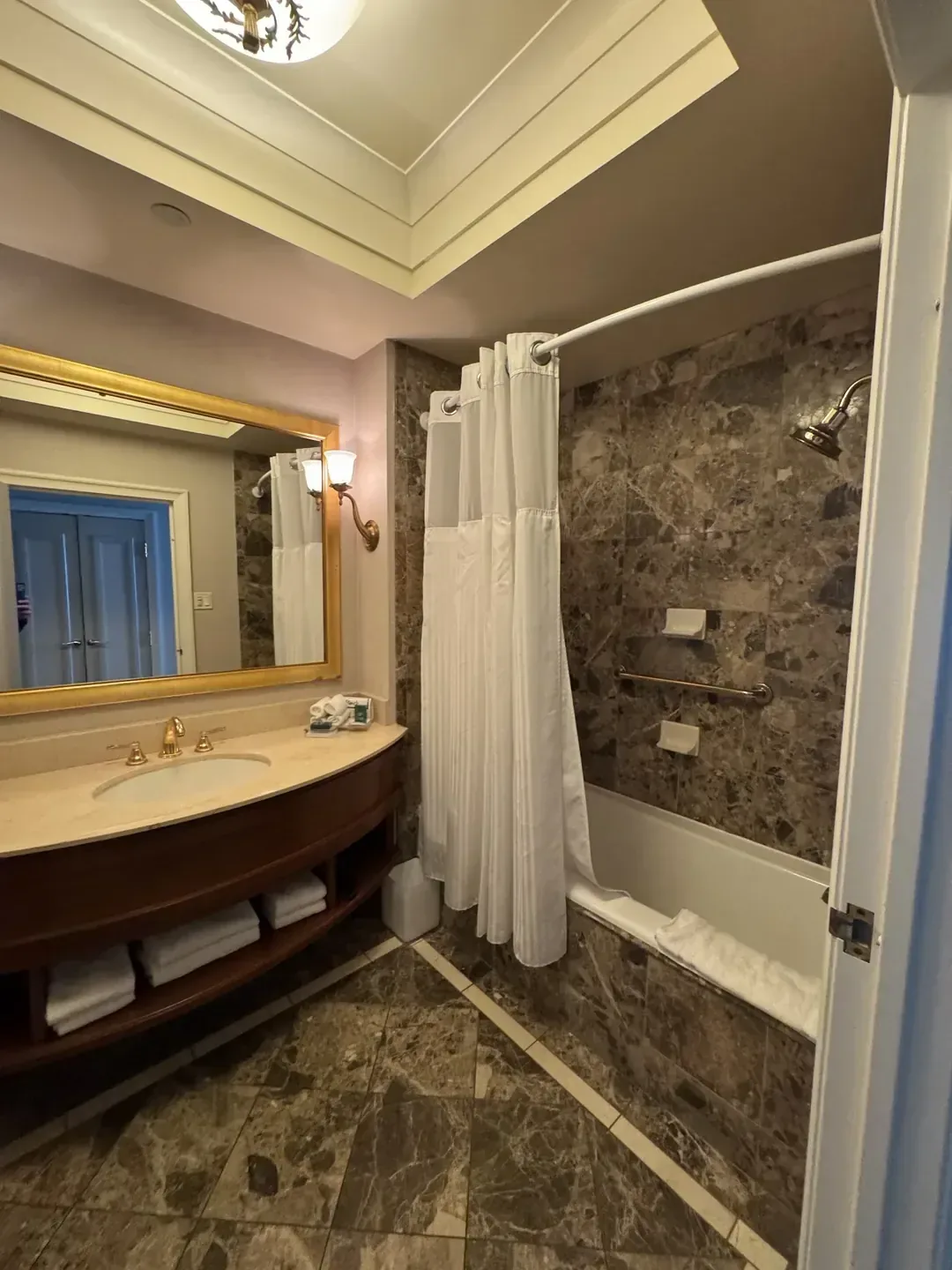 Hilton Lac-Leamy bathroom with marble walls, Gatineau